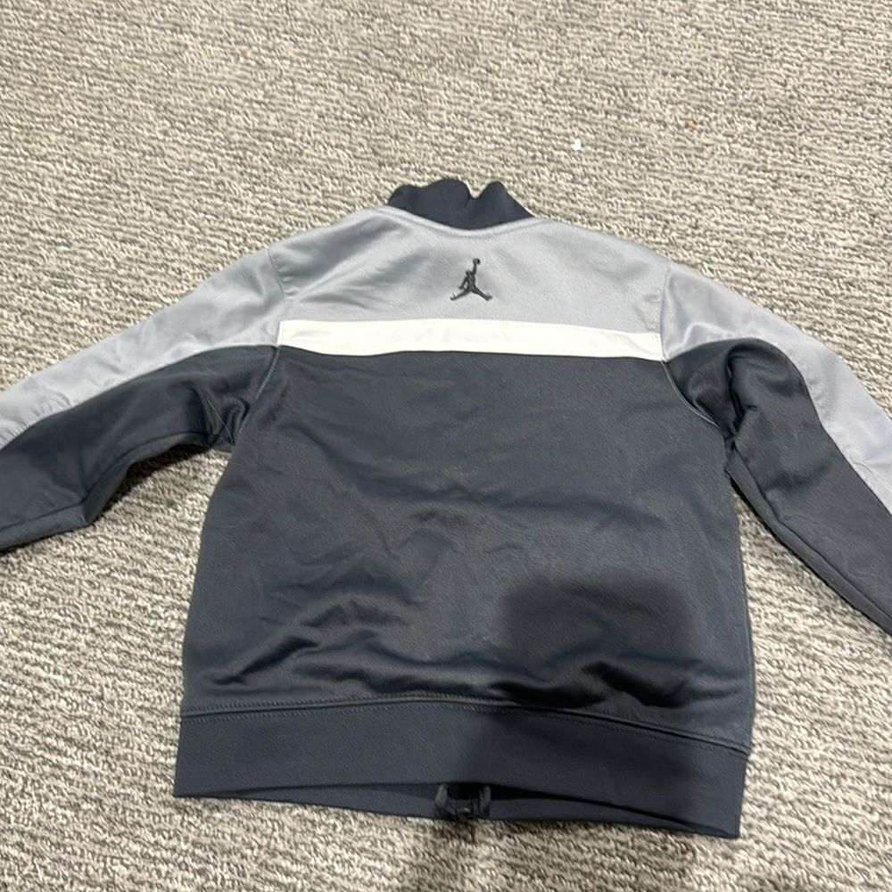 Jordan  jacket  - Picture 2 of 3